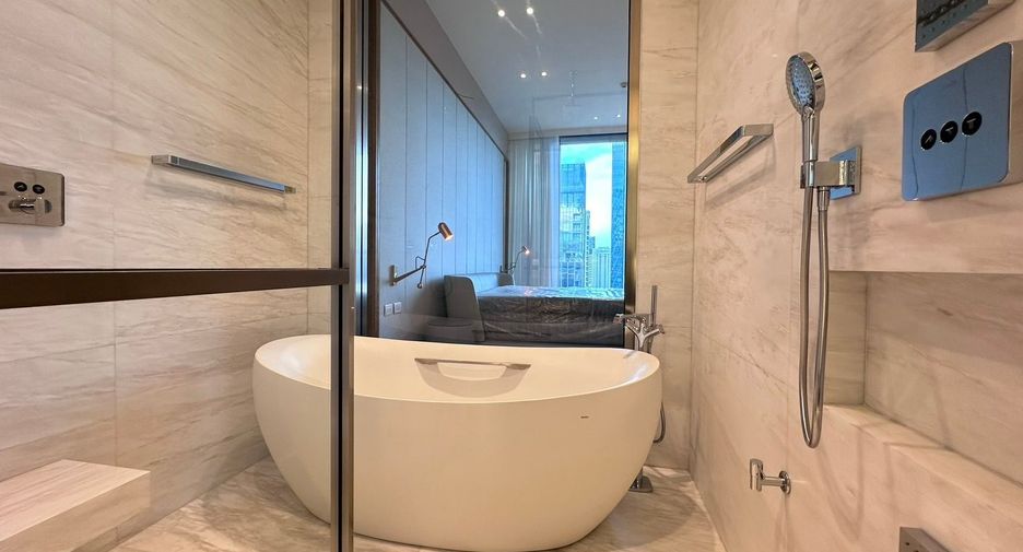 For rent 2 ベッドルーム condo in Pathum Wan, Bangkok