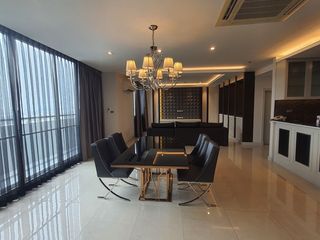 For rent 3 bed condo in Bang Kapi, Bangkok