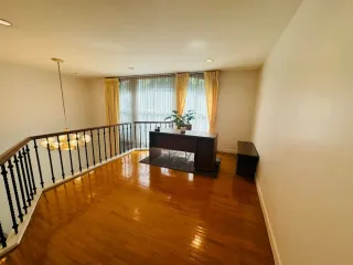 Reihenhaus zur Miete mit 4 Zimmer in Watthana, Bangkok
