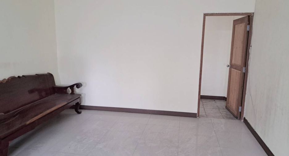For sale 2 bedrooms retail Space in Lat Phrao, Bangkok