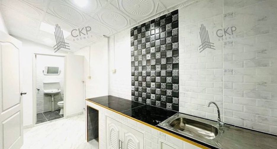 Casa adosada en alquiler y en venta de 1 habitaciones en Thanyaburi, Pathum Thani