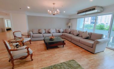 For rent 4 bedrooms condo in Khlong Toei, Bangkok