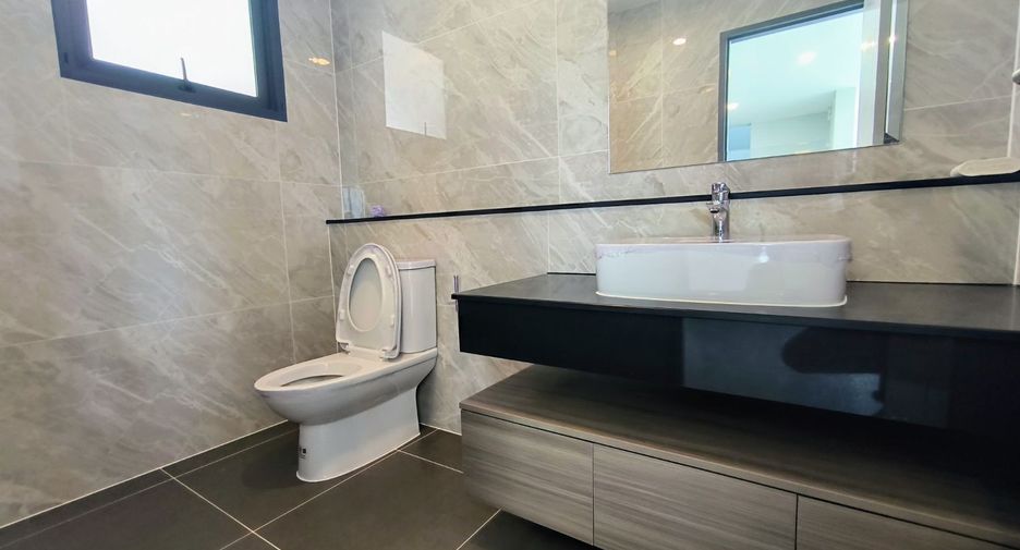 Casa en venta de 4 habitaciones en Bang Phli, Samut Prakan