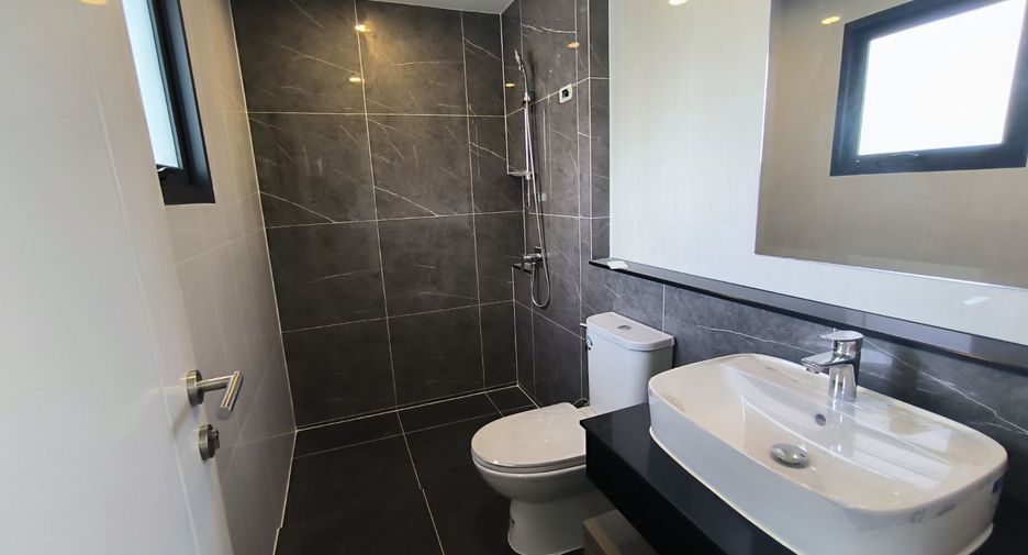 Casa en venta de 4 habitaciones en Bang Phli, Samut Prakan