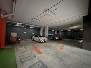 出租 16 卧室 仓库 在 Khlong Toei, 曼谷
