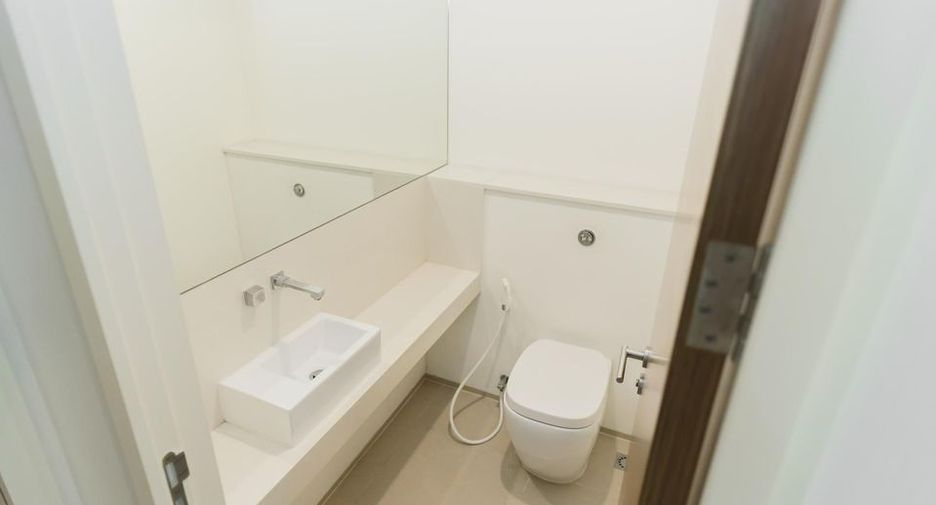 For sale 2 bedrooms condo in Sathon, Bangkok