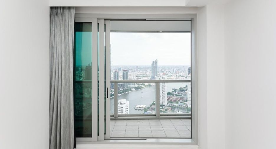For sale 2 bedrooms condo in Sathon, Bangkok