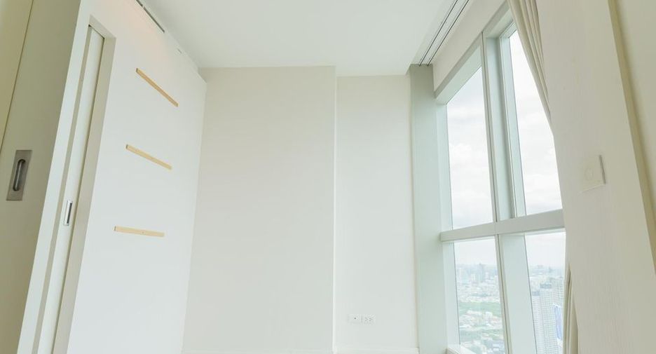 For sale 2 bedrooms condo in Sathon, Bangkok