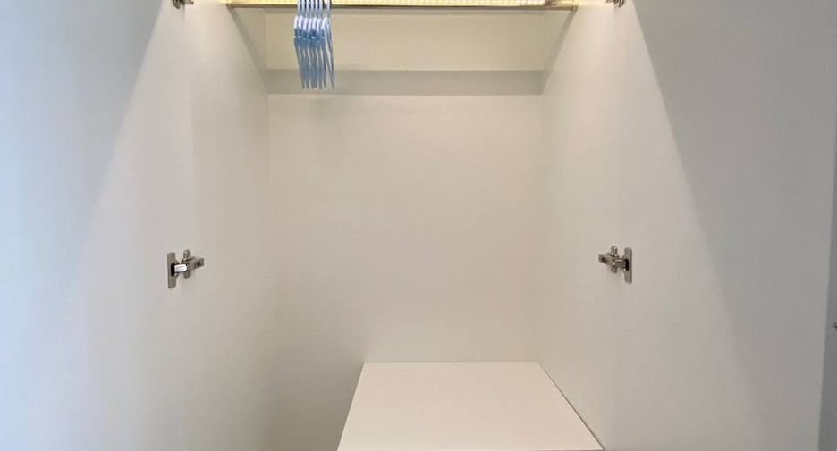 For rent 2 bedrooms condo in Bang Lamung, Chonburi