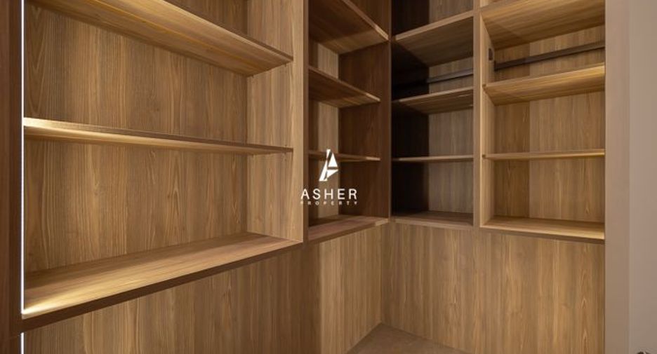 For rent 1 bed condo in Pathum Wan, Bangkok