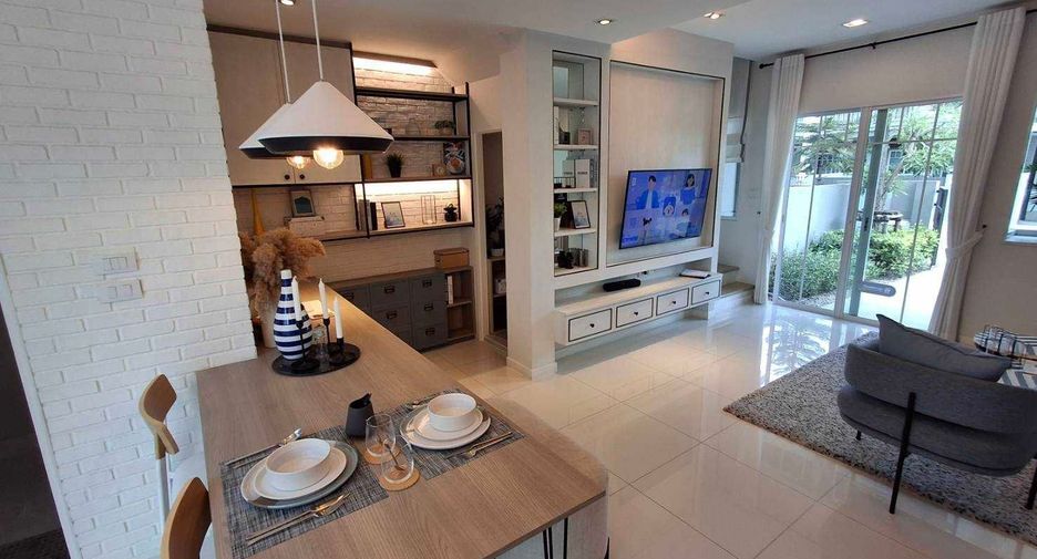 For sale 2 bed townhouse in Krathum Baen, Samut Sakhon
