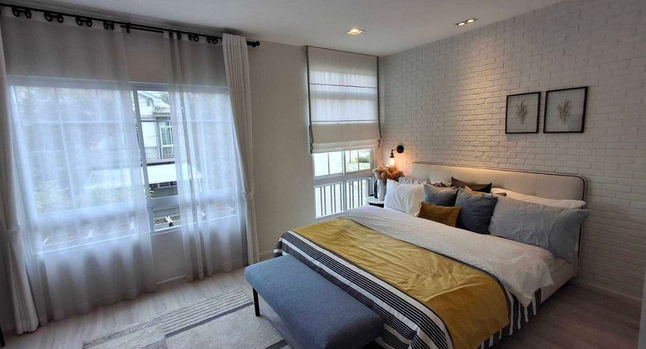 For sale 2 bed townhouse in Krathum Baen, Samut Sakhon