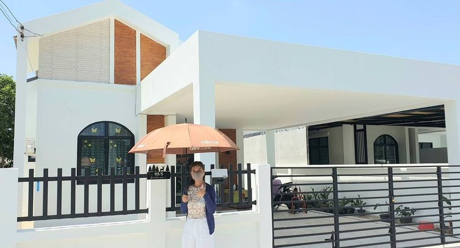 À vendre 2 chambres maison à Ban Bueng, Chonburi