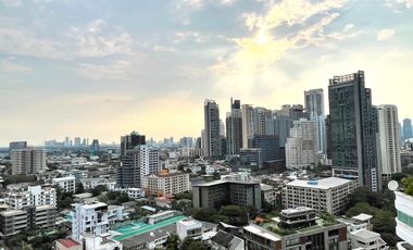 For rent そして for sale 2 ベッドルーム condo in Khlong Toei, Bangkok