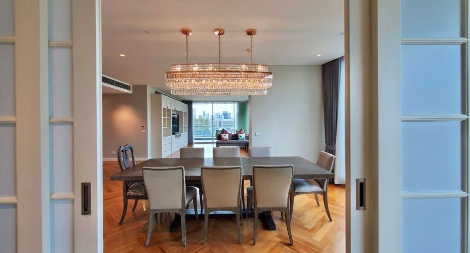 Condo en alquiler de 4 habitaciones en Pathum Wan, Bangkok
