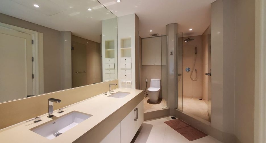 Condo en alquiler de 4 habitaciones en Pathum Wan, Bangkok