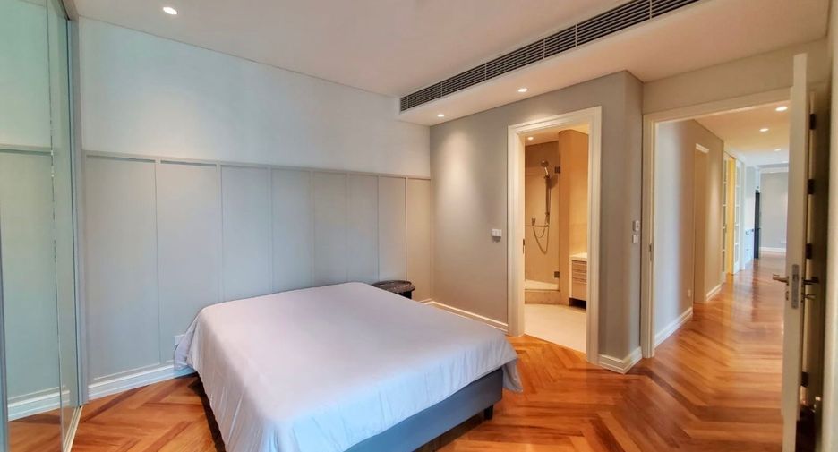 Condo en alquiler de 4 habitaciones en Pathum Wan, Bangkok