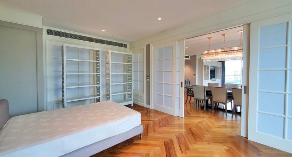 Condo en alquiler de 4 habitaciones en Pathum Wan, Bangkok