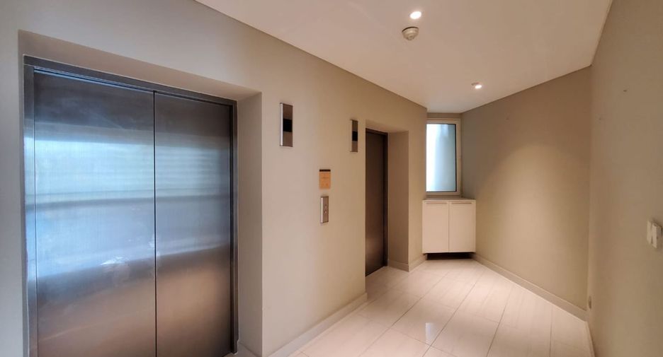 Condo en alquiler de 4 habitaciones en Pathum Wan, Bangkok