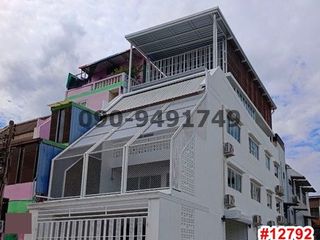 出售 5 卧室 联排别墅 在 Bang Phlat, 曼谷