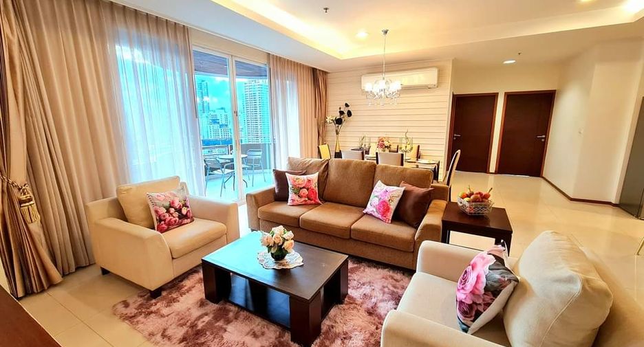 Wohnung zur Miete mit 3 Zimmer in Watthana, Bangkok