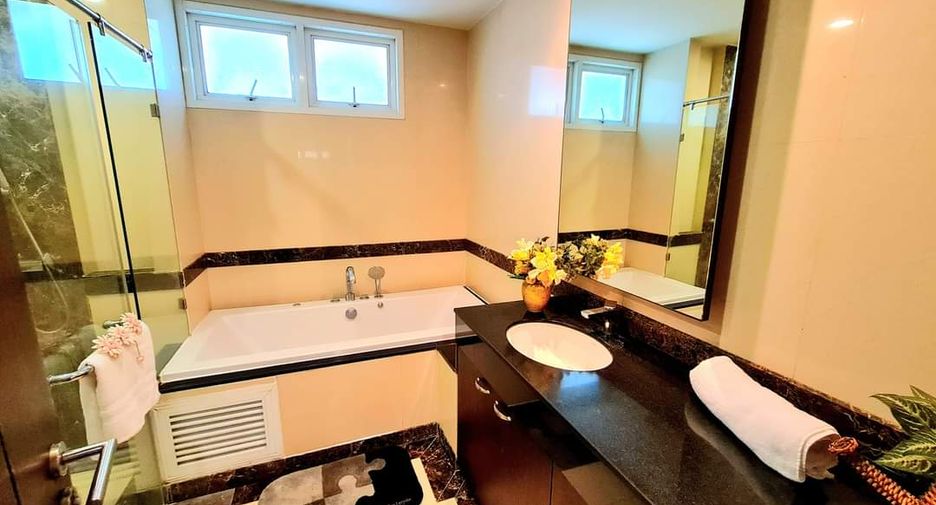 Wohnung zur Miete mit 3 Zimmer in Watthana, Bangkok
