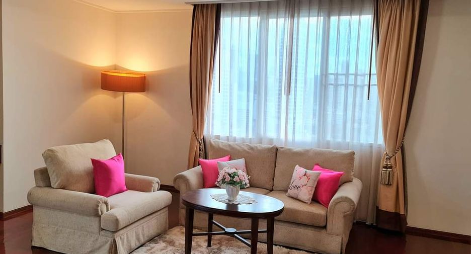 Wohnung zur Miete mit 3 Zimmer in Watthana, Bangkok