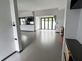 For sale 3 bed townhouse in Bang Phli, Samut Prakan