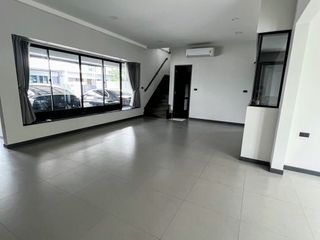 For sale 3 bed townhouse in Bang Phli, Samut Prakan