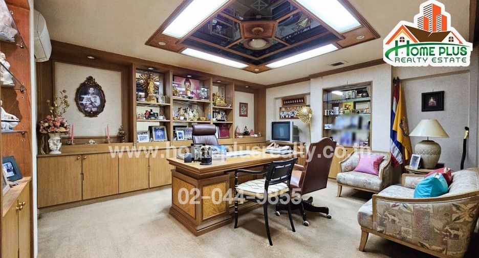 For sale 1 bed retail Space in Khan Na Yao, Bangkok