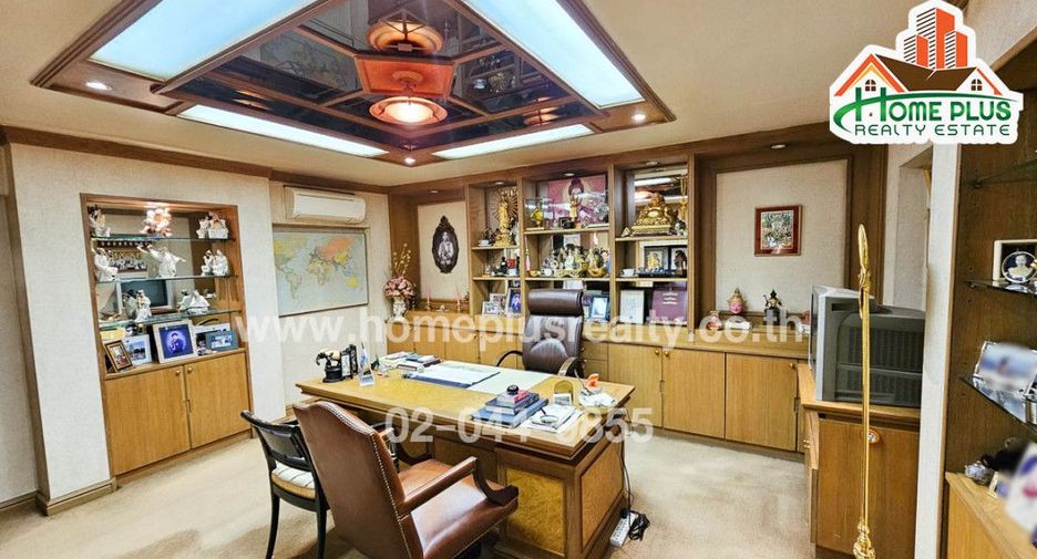For sale 1 bed retail Space in Khan Na Yao, Bangkok