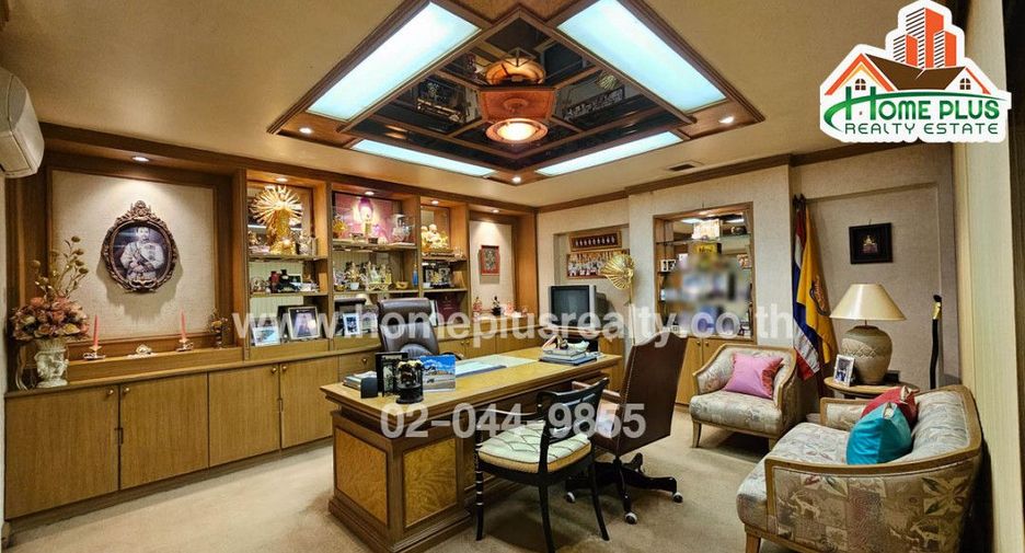 For sale 1 bed retail Space in Khan Na Yao, Bangkok
