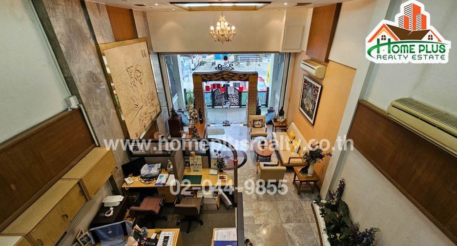 For sale 1 bed retail Space in Khan Na Yao, Bangkok