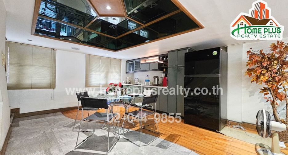 For sale 1 bed retail Space in Khan Na Yao, Bangkok