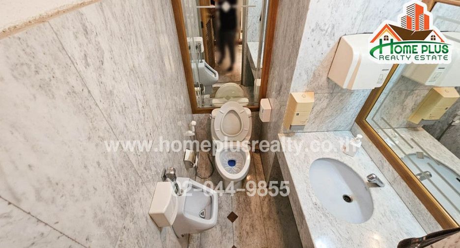 For sale 1 bed retail Space in Khan Na Yao, Bangkok
