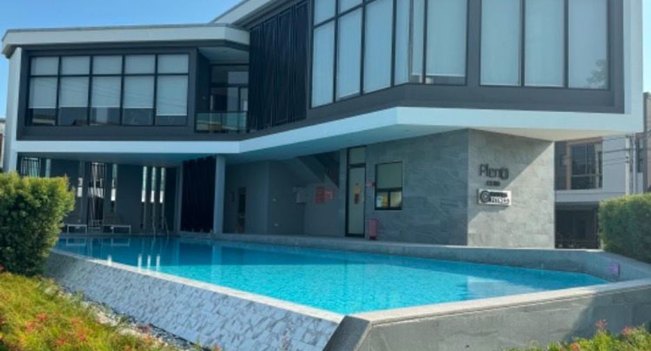 For rent 3 bedrooms townhouse in Bang Phli, Samut Prakan