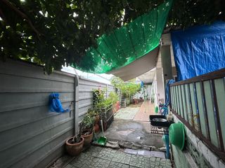 For sale 3 bed townhouse in Mueang Pathum Thani, Pathum Thani