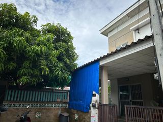 For sale 3 bed townhouse in Mueang Pathum Thani, Pathum Thani