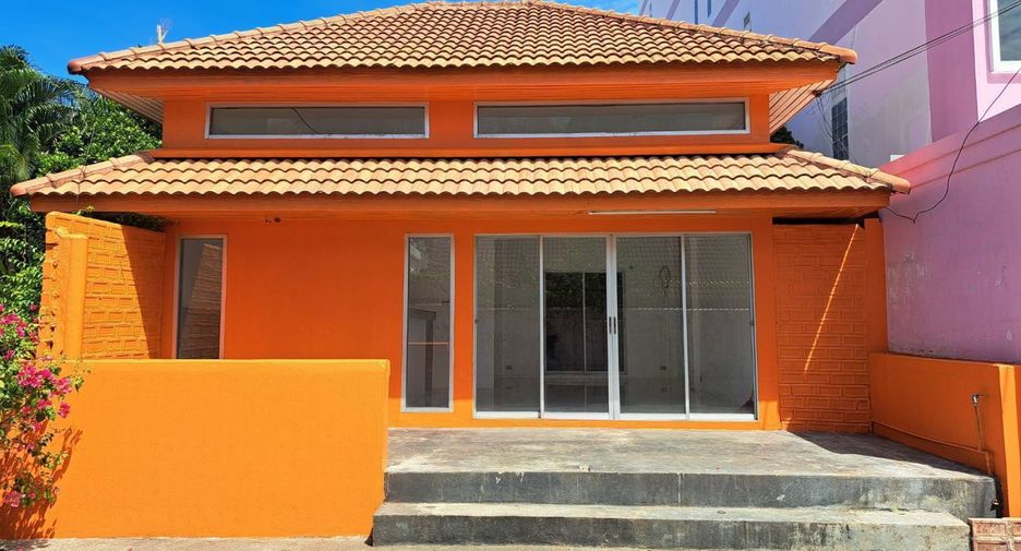 For rent そして for sale 2 ベッドルーム house in Huai Khwang, Bangkok