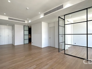 For sale 2 ベッドルーム condo in Pathum Wan, Bangkok