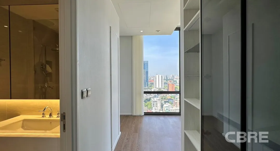 For sale 2 bedrooms condo in Pathum Wan, Bangkok