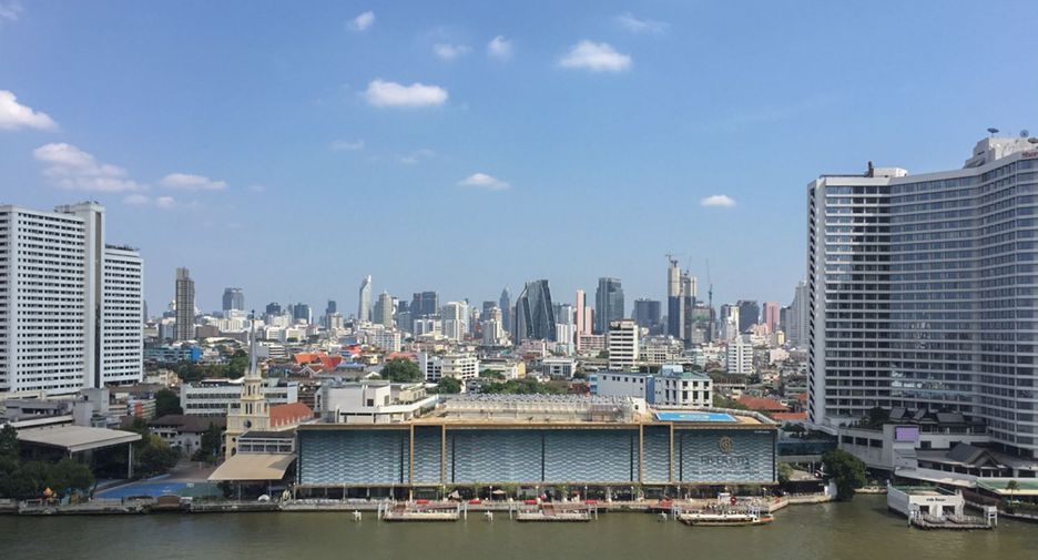 For rent 3 bedrooms condo in Bang Rak, Bangkok