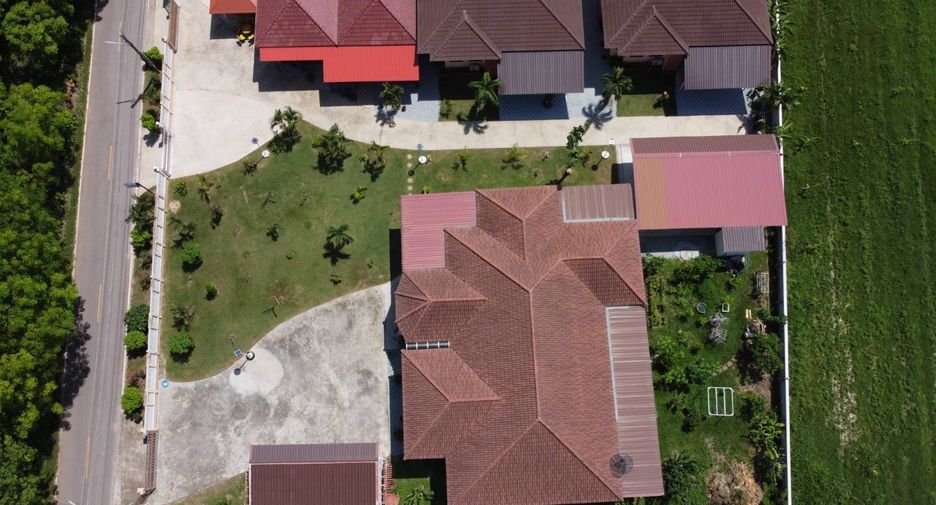 Casa en alquiler de 2 habitaciones en Mueang Rayong, Rayong