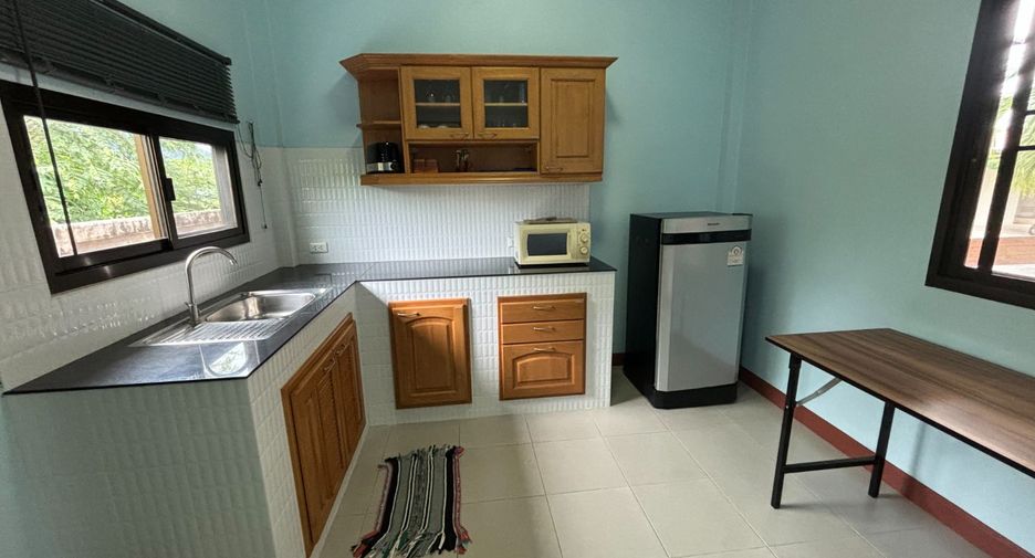 Casa en alquiler de 2 habitaciones en Mueang Rayong, Rayong