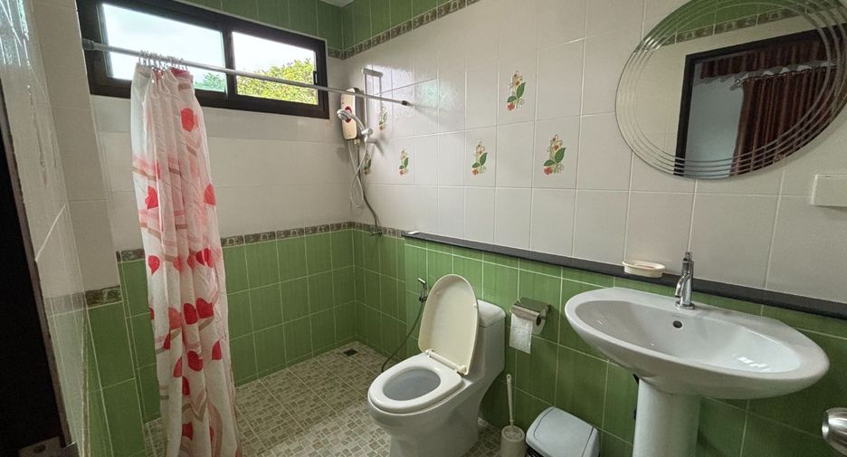 Casa en alquiler de 2 habitaciones en Mueang Rayong, Rayong