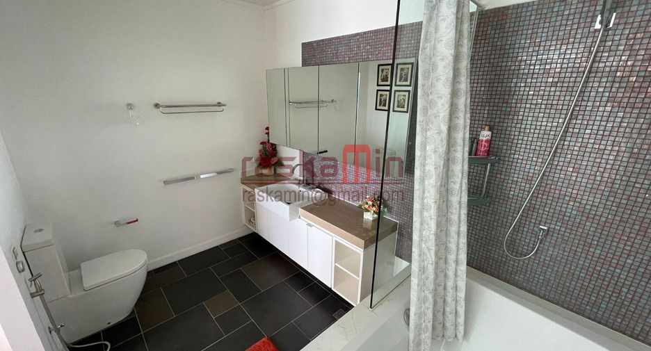 For rent 2 bedrooms condo in Bang Lamung, Chonburi