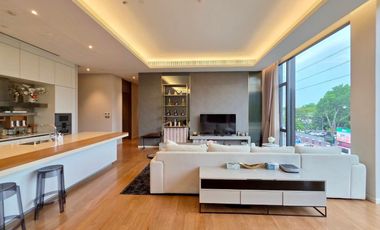 For rent そして for sale 3 Beds condo in Pathum Wan, Bangkok