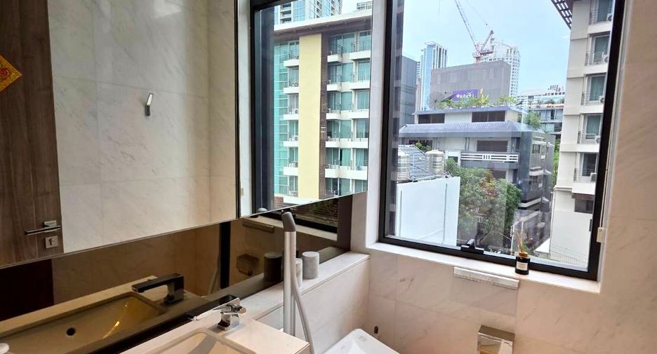 For rent and for sale 3 bedrooms condo in Pathum Wan, Bangkok