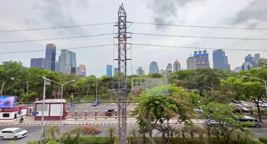 For rent and for sale 3 bedrooms condo in Pathum Wan, Bangkok