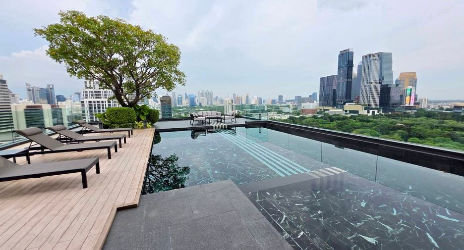 For rent and for sale 3 bedrooms condo in Pathum Wan, Bangkok